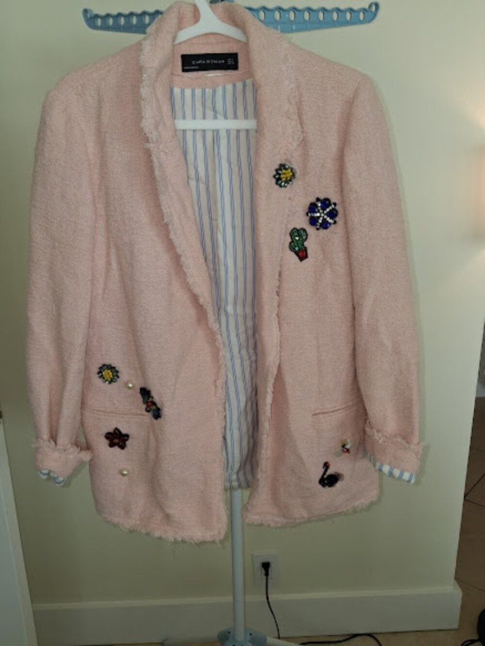 ZARA Woman Pink Tweed Boucle Embellished Patch Blazer Jacket
